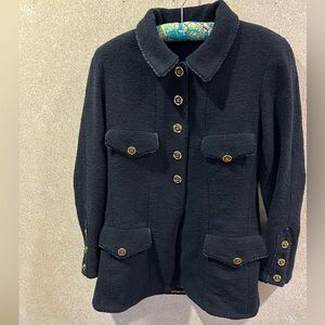 Vintage Chanel FR 40 Jacket w skirt  New w/o Tags
Smoke free environment.